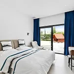 J&C Villa Resort Seacave